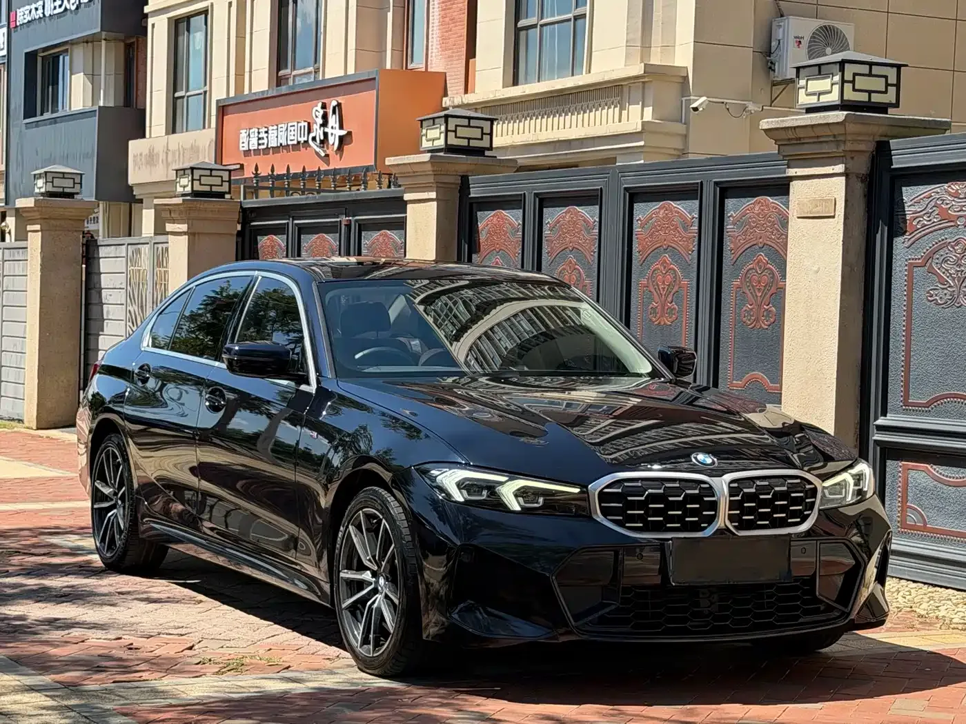 BMW 3 Series 325Li M Sport Package 2023 — фото 3