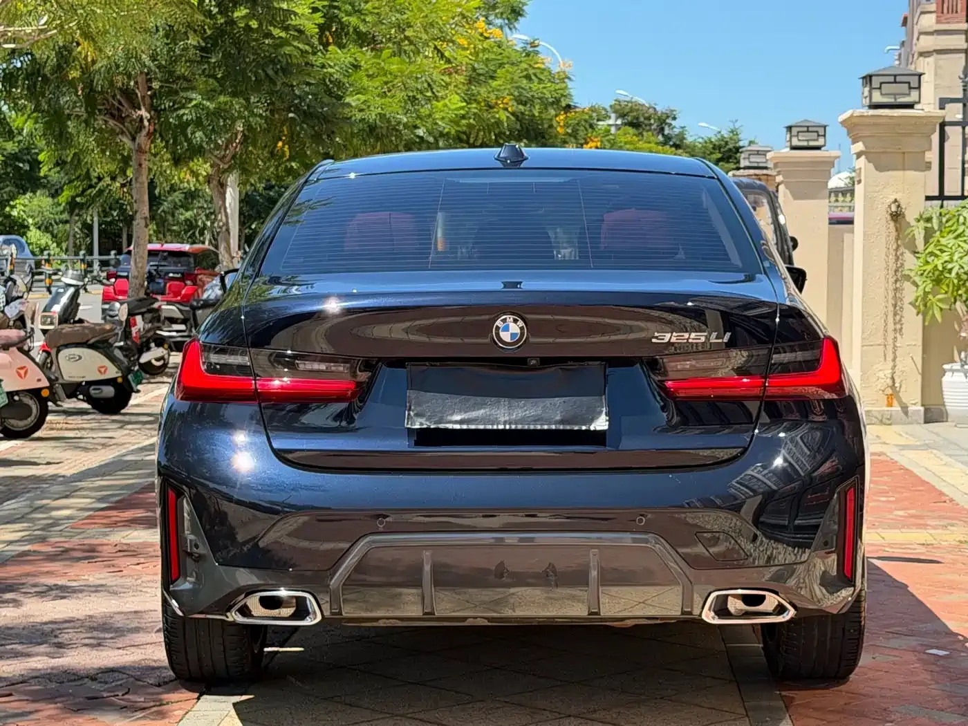 BMW 3 Series 325Li M Sport Package 2023 — фото 8