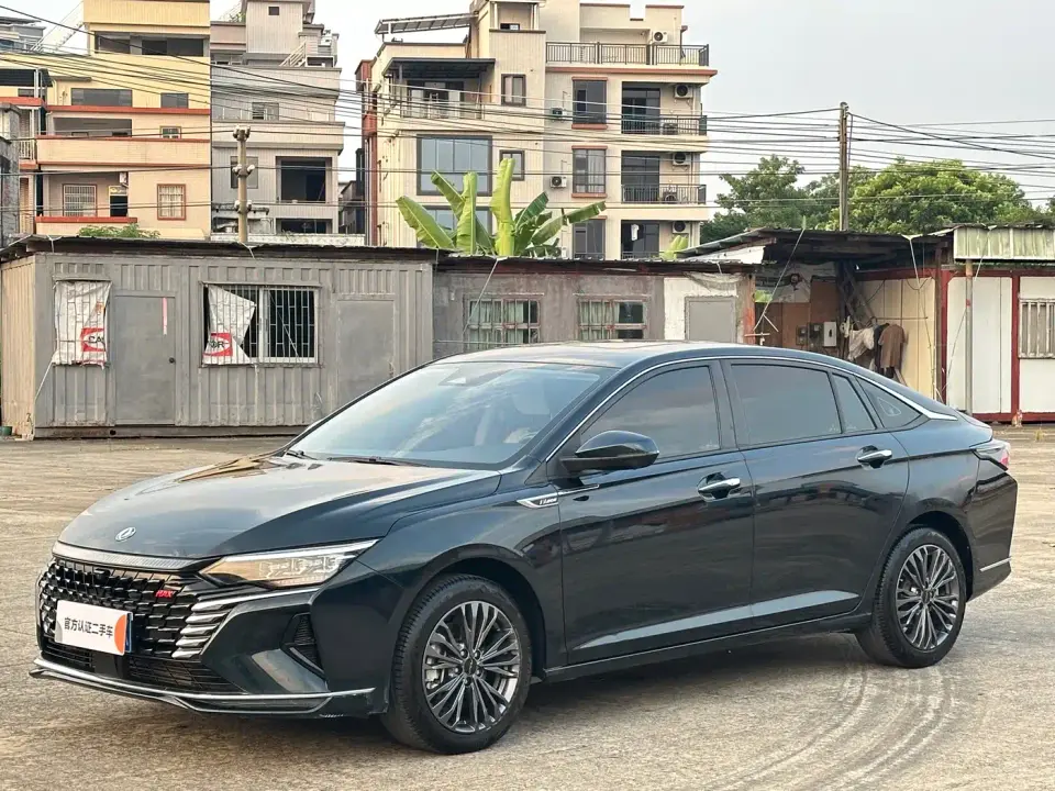 Dongfeng Aeolus Yixuan MAX 1.5T Super Hot Dad Edition 2023