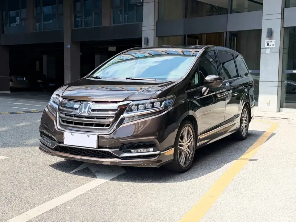 Honda Elysion 2.0L Hybrid Luxury Edition 2020