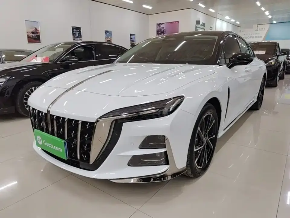 Hongqi H6 Model 2.0T Elegance Edition 2025