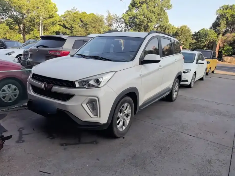 Wuling Motors Wuling Hongguang S3 1.5T Manual Comfort Model China VI 2020