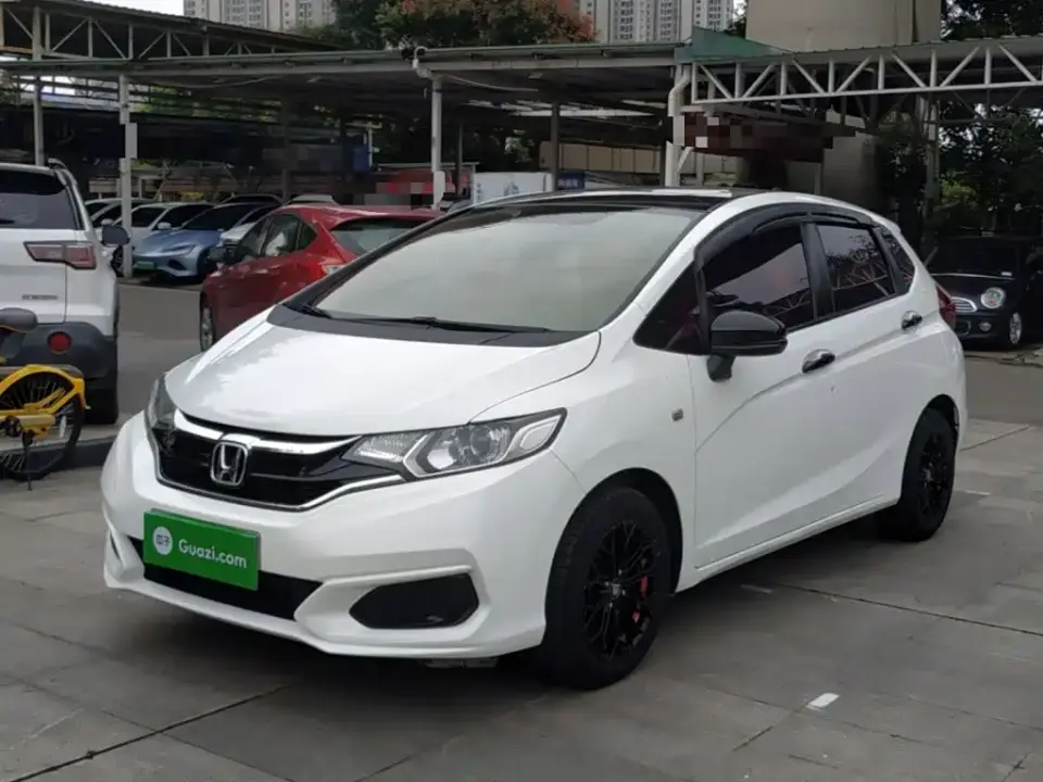 Honda Fit 1.5L CVT Comfort Sunroof Edition 2019