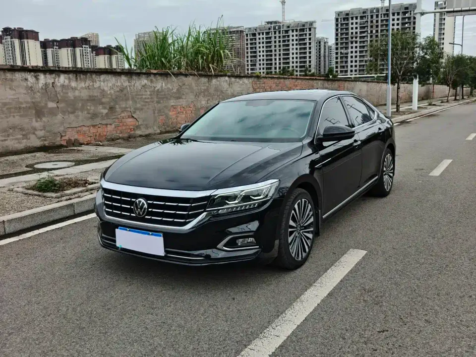 Volkswagen Passat Facelift 330TSI Luxury China VI 2021