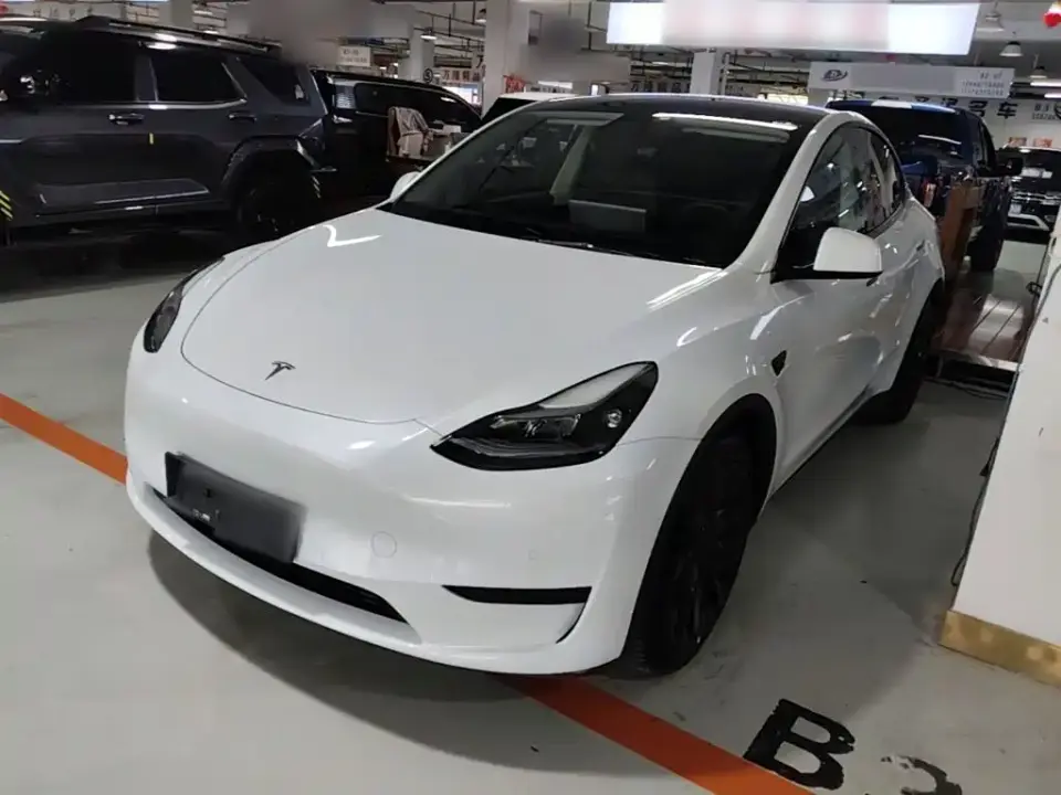 Tesla Model Y Facelift Rear-Wheel Drive Version 2023