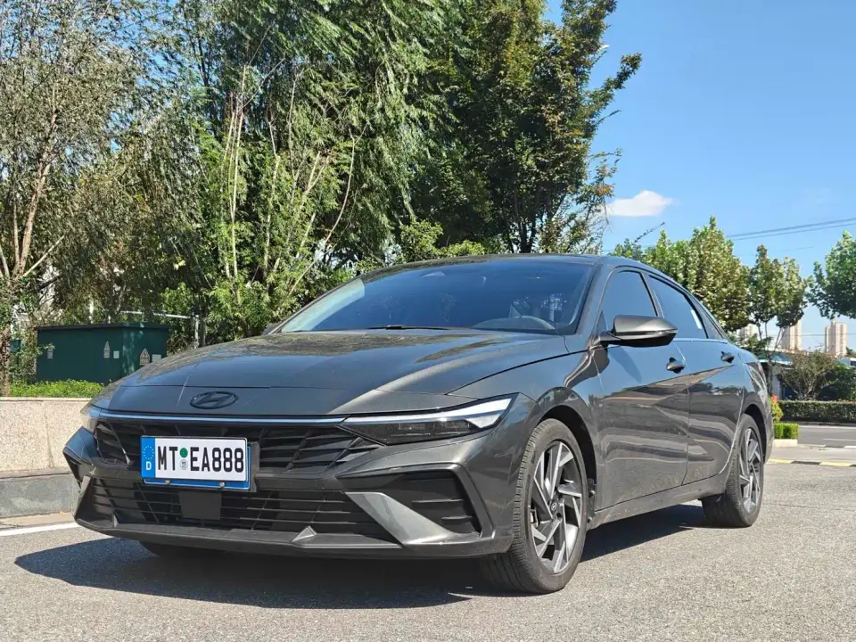 Hyundai Elantra Model 1.5L CVT LUX Premium Edition 2024