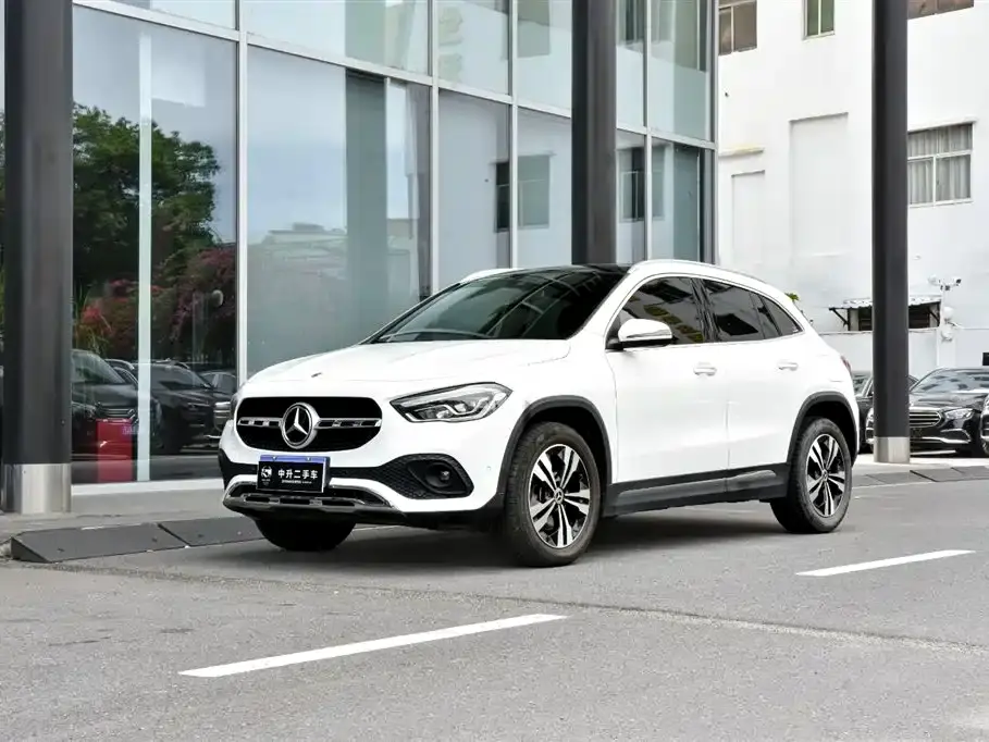 Mercedes-Benz GLA-Class GLA 220 2023