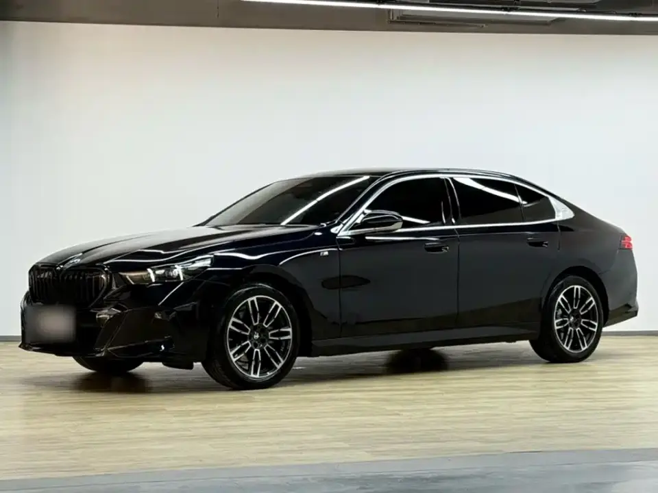 BMW 5 Series 525Li M Sport Package 2024