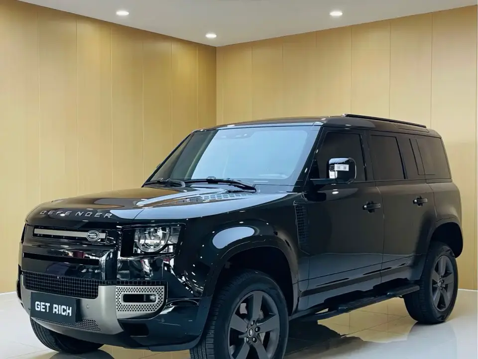 Land Rover Defender 110 3.0T P400 -Dynamic HSE 2025