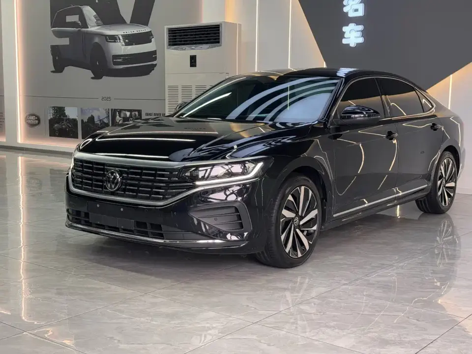 Volkswagen Passat 330TSI Elite Edition 2025