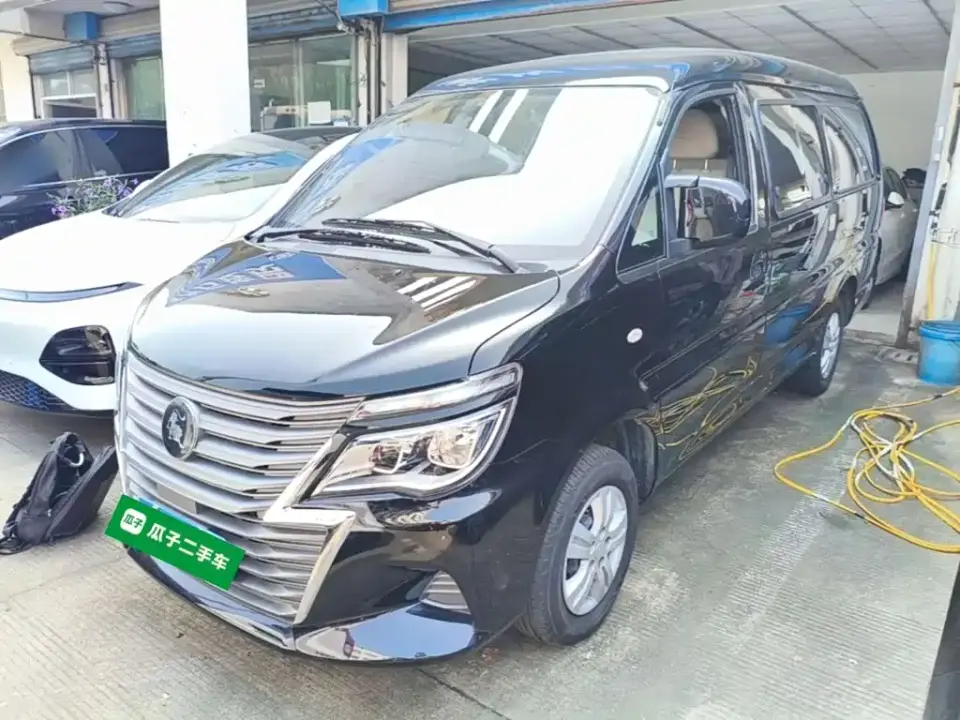 Dongfeng Fengxing Lingzhi M5L 1.6L Base Model 5-Seater 2025