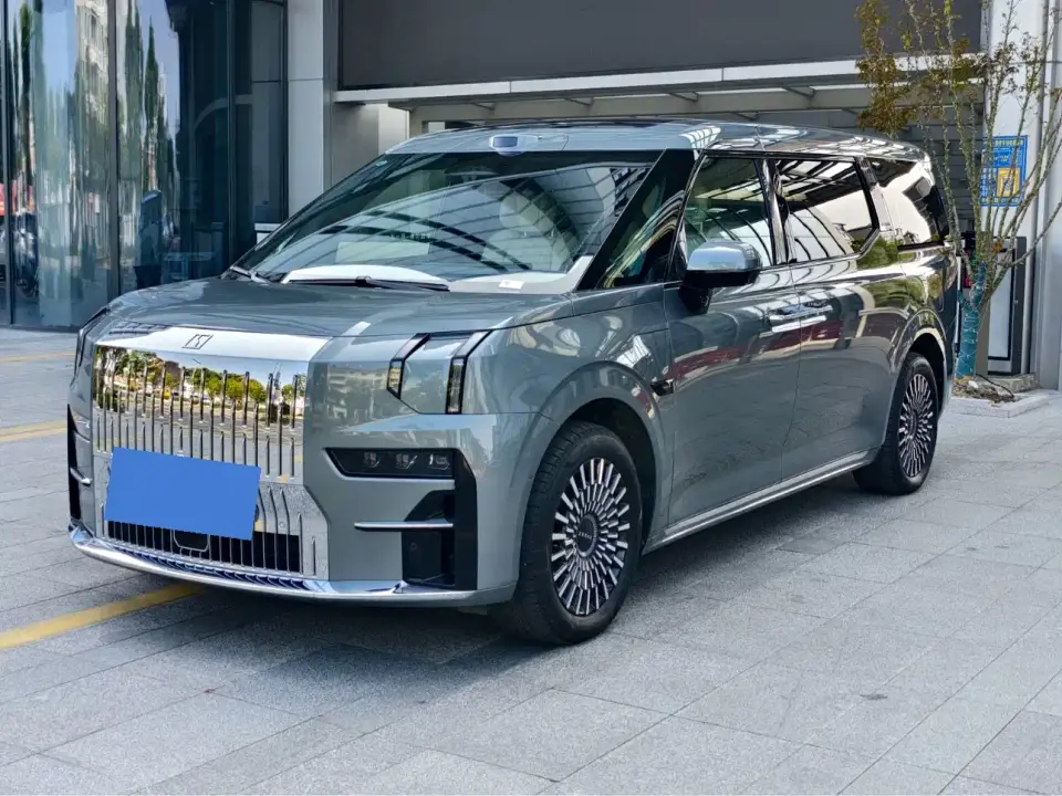 Zeekr 009 6-seat Executive AWD 108kWh 2025