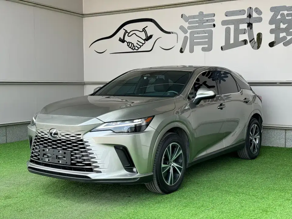 Lexus RX 300 4WD Premium Edition 2025