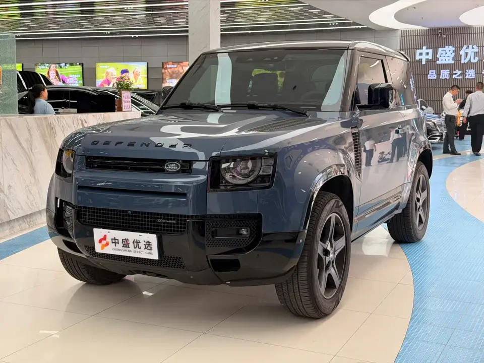 Land Rover Defender 90 2.0T P300 X-DYNAMIC HSE 2021