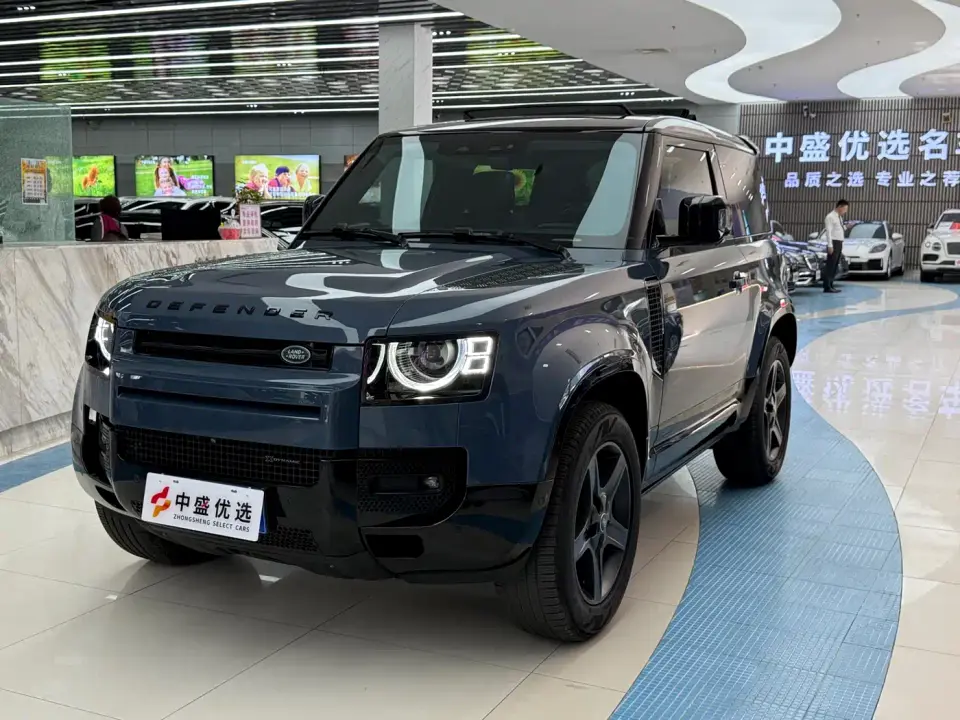 Land Rover Defender 90 2.0T P300 X-DYNAMIC HSE 2021