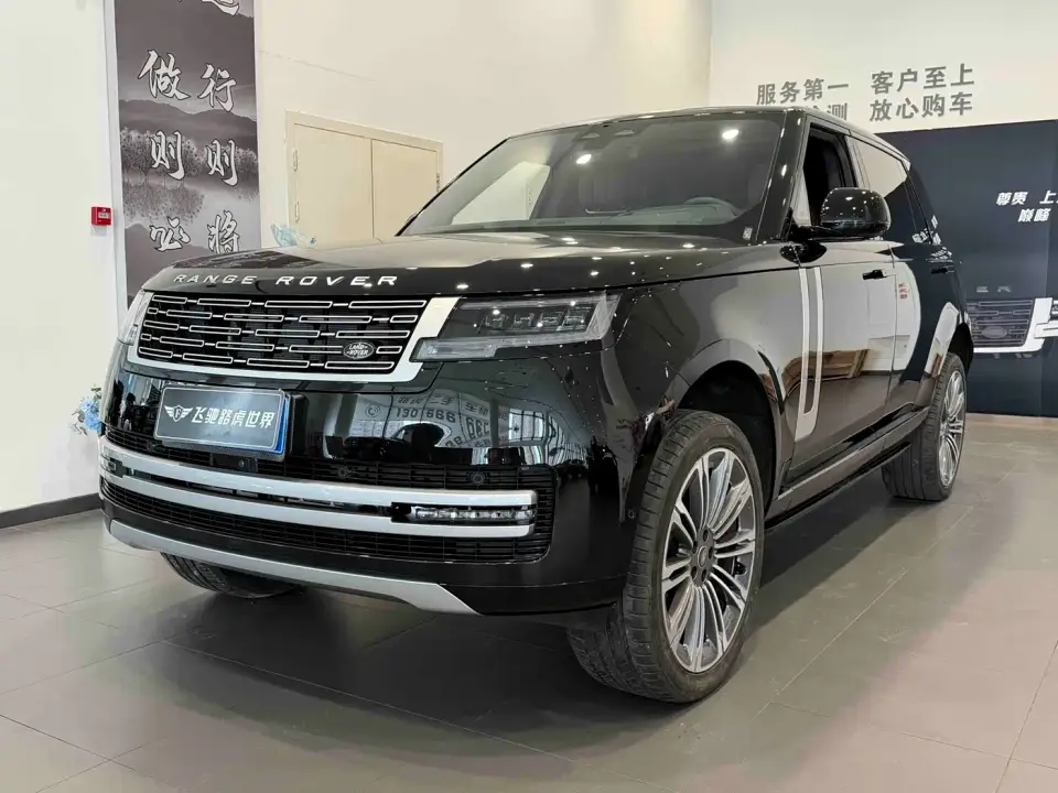Land Rover Range Rover 3.0 L6 400PS Genesis Extended 2025