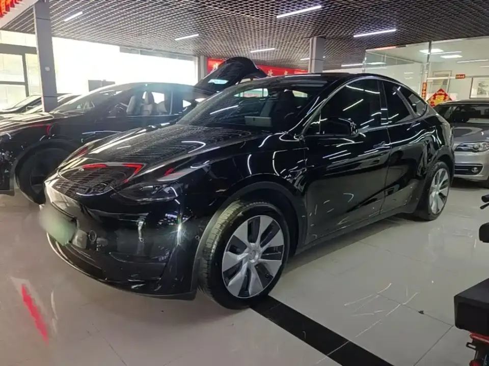 Tesla Model Y Facelift Rear-Wheel Drive Version 2023