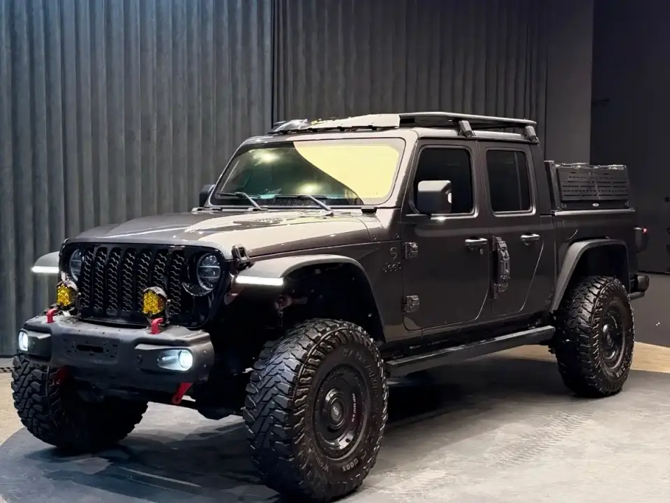 Jeep Gladiator 3.6L Pioneer Edition 2023