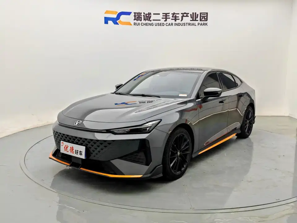 Changan UNI-V 1.5T Deluxe Sport 2024