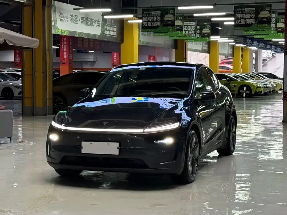 Tesla Model Y Rear-Wheel Drive 2025