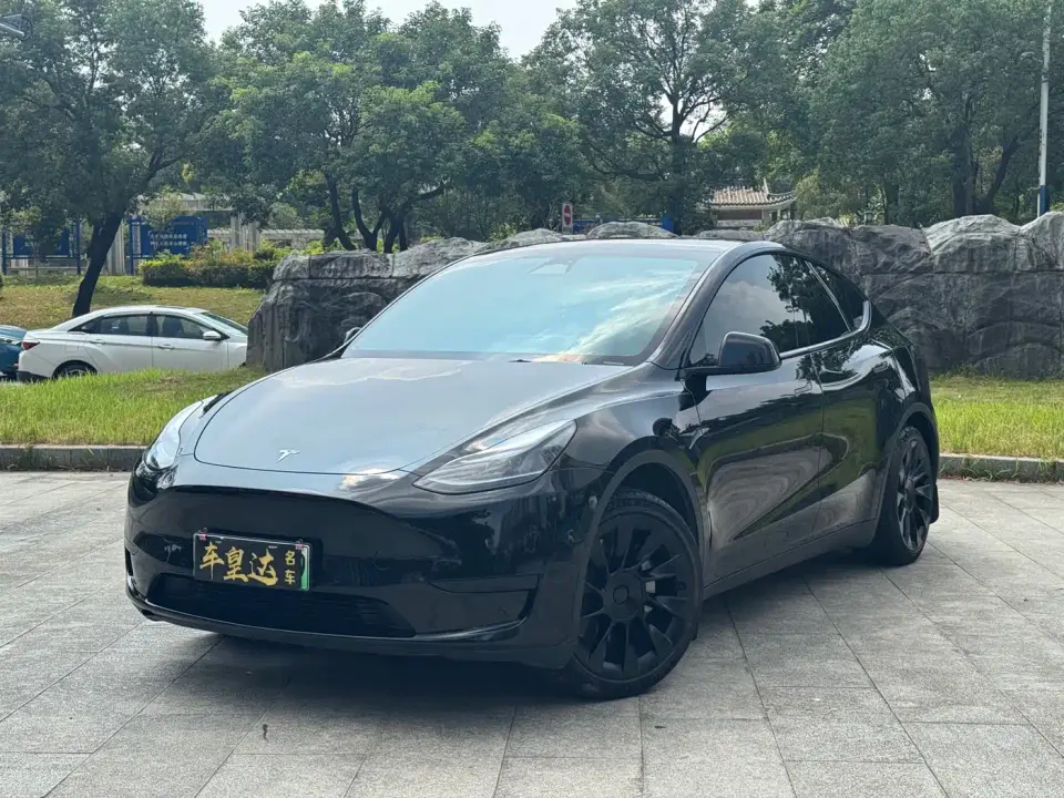 Tesla Model Y Rear-Wheel Drive Edition 2023
