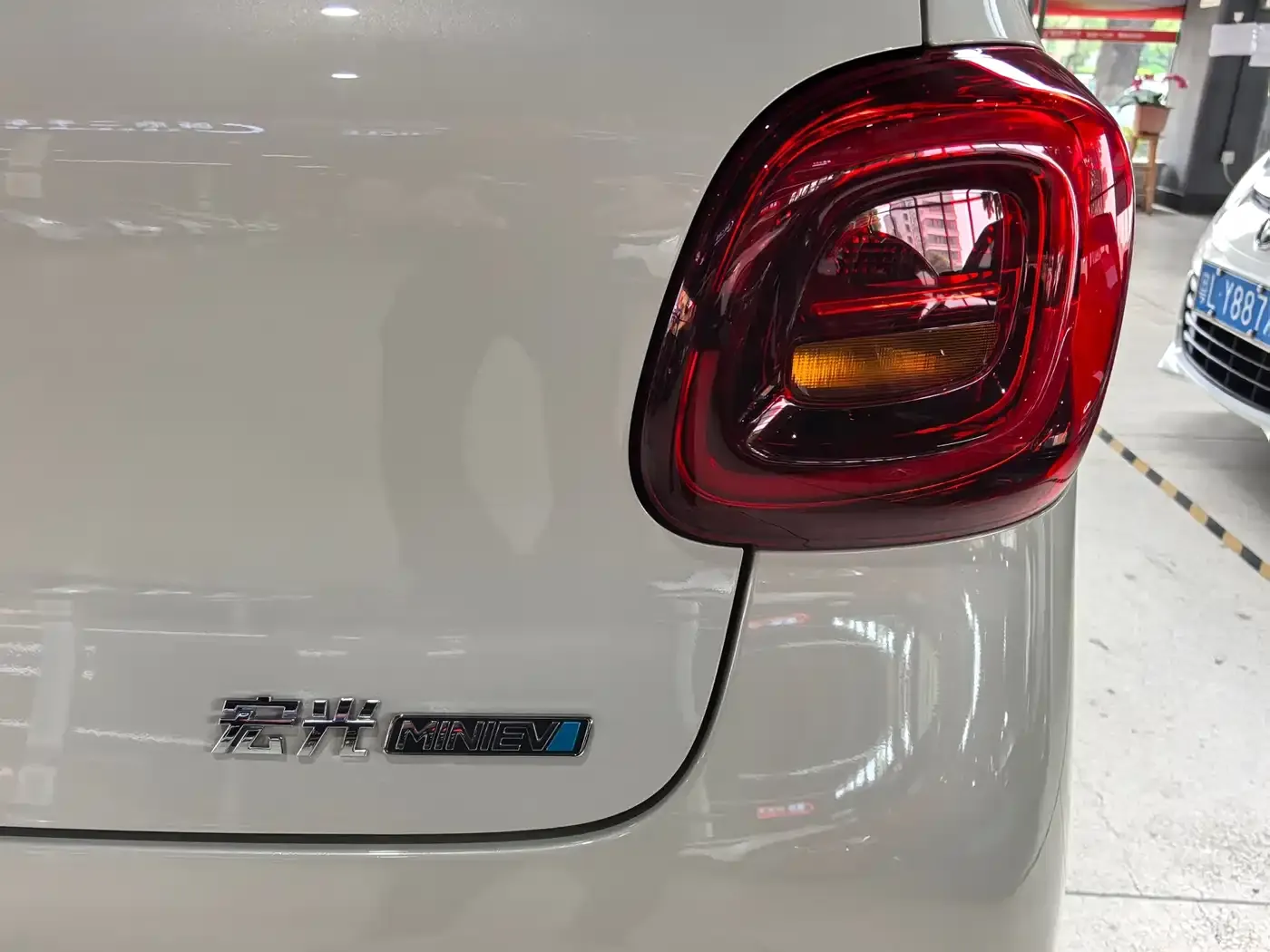 Wuling Motors Hongguang MINIEV 4-Door Premium+ Edition 2025 — фото 6