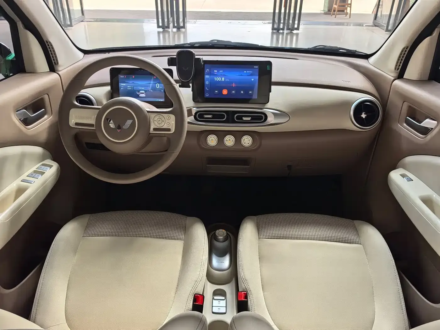 Wuling Motors Hongguang MINIEV 4-Door Premium+ Edition 2025 — фото 15