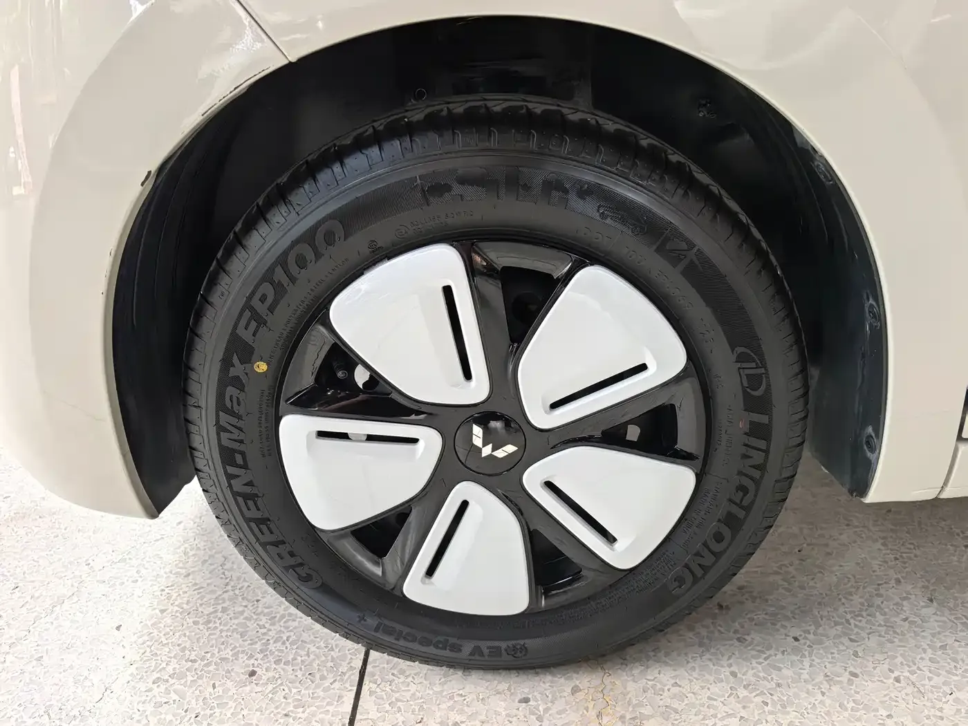 Wuling Motors Hongguang MINIEV 4-Door Premium+ Edition 2025 — фото 7