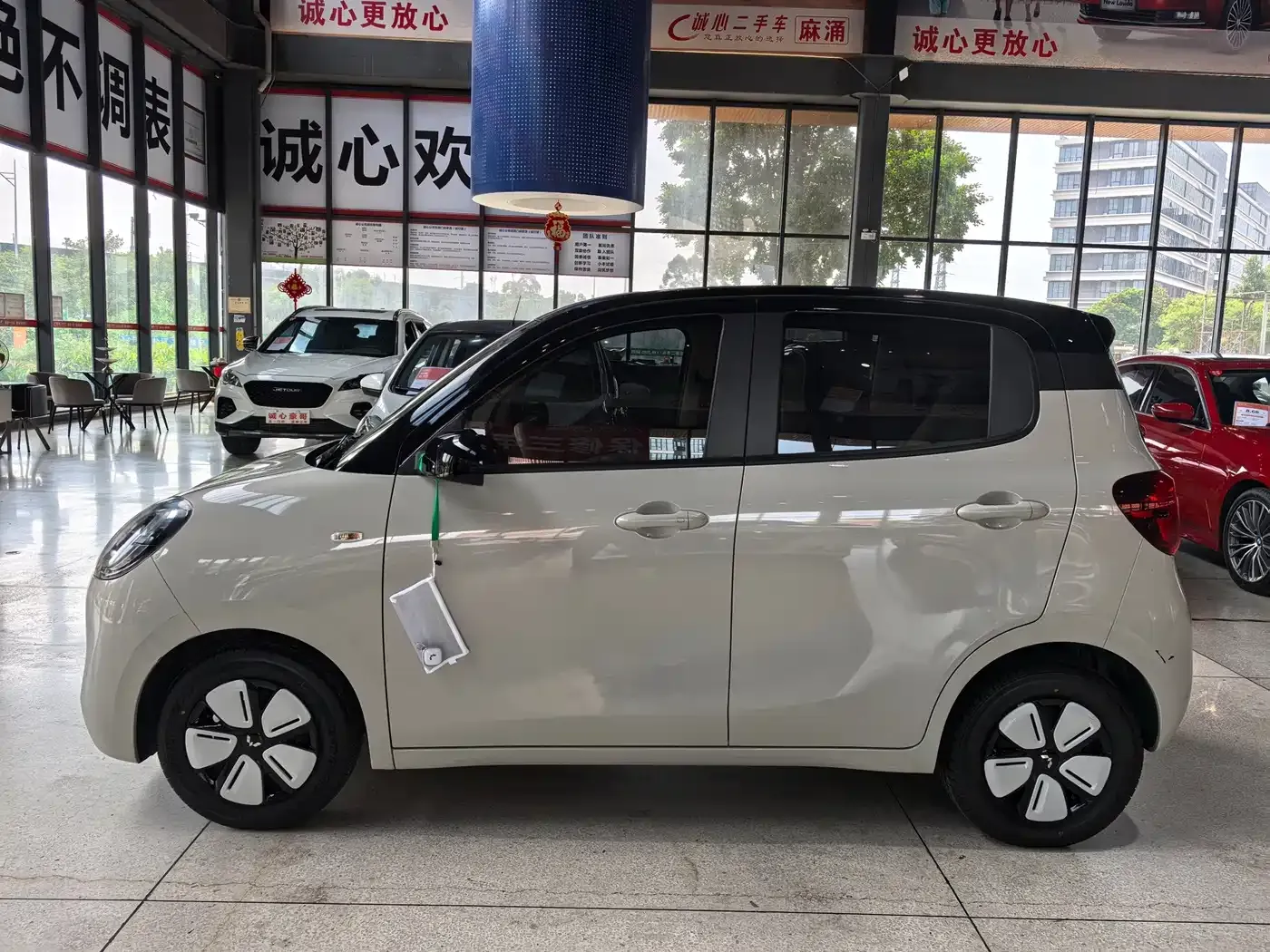 Wuling Motors Hongguang MINIEV 4-Door Premium+ Edition 2025 — фото 2