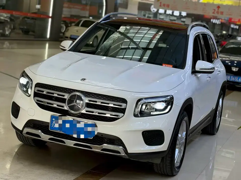 Mercedes-Benz GLB-Class Model GLB 200 Dynamic Edition 2022