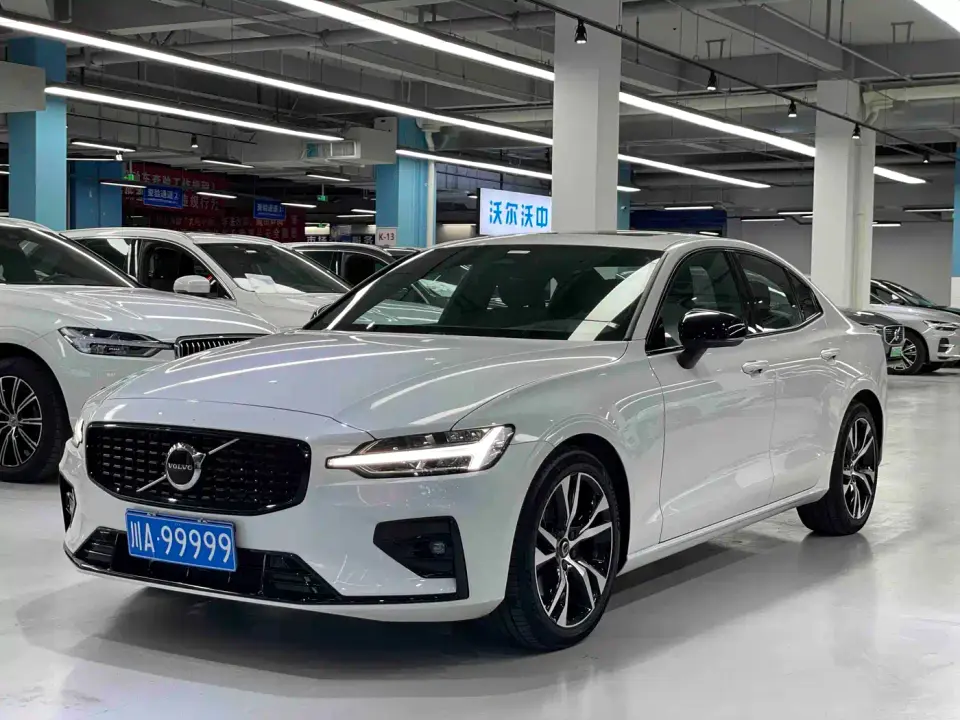 Volvo S60 B5 Elegance Sport Edition 2024