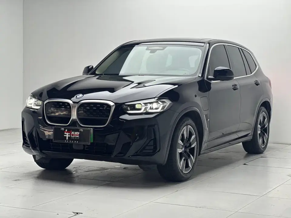 BMW iX3 Leading Type 2023