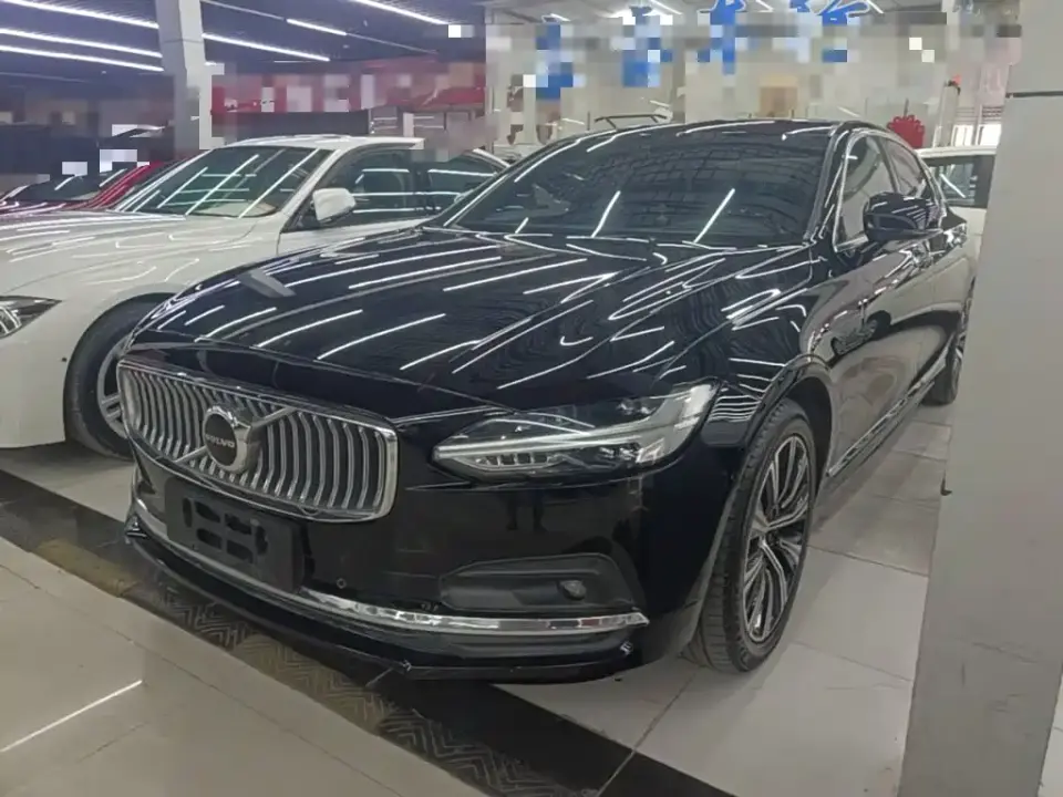 Volvo S90 Model B5 Momentum Luxury Edition 2021