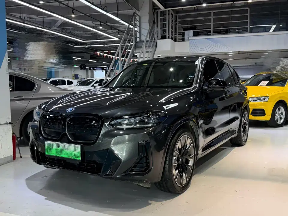 BMW iX3 Facelift Innovation Leader Model 2023