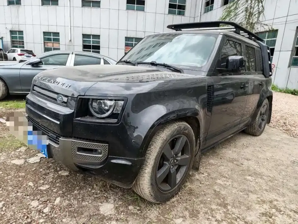 Land Rover Defender Model 110 3.0T P400 X-DYNAMIC HSE 2023