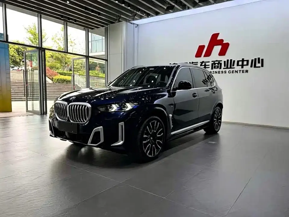 BMW X5 xDrive 40Li M Sport Package 2024