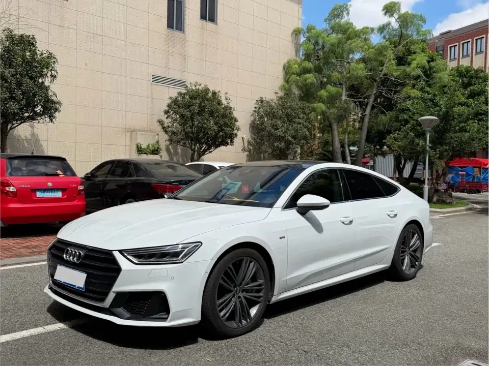 Audi A7 Model 45 TFSI Premium Selection Edition 2023