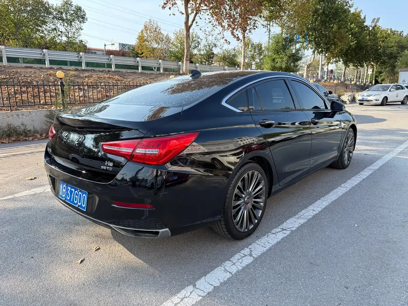 Hongqi H5 1.8T Automatic Smart Connection Qi Rhythm Edition 2020 — фото 4