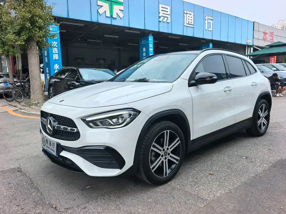Mercedes-Benz GLA-Class GLA 200 4MATIC 2021