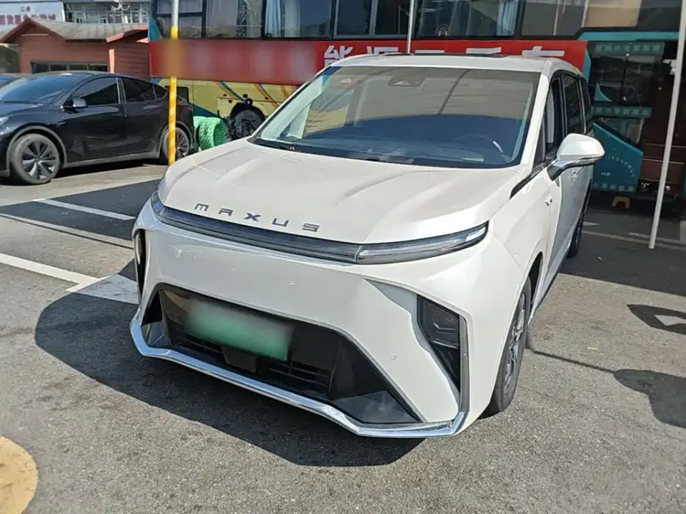 SAIC Maxus Dajia 9 Standard Range Grassland 7-seater 2023