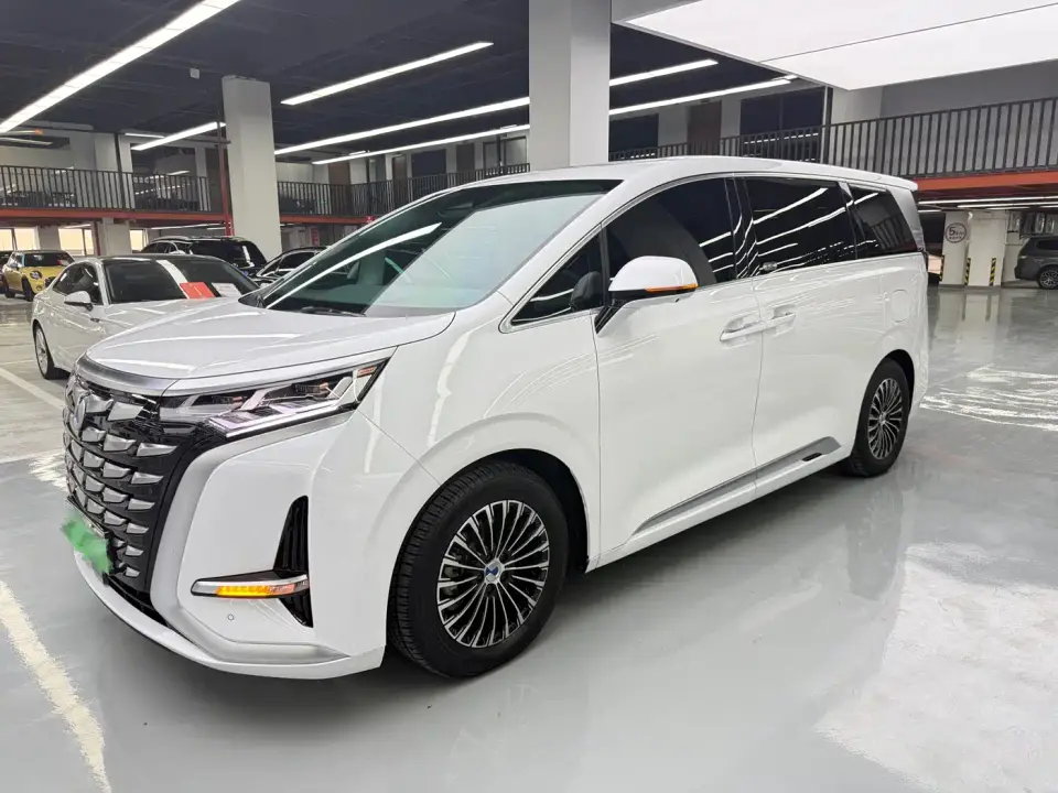 Denza D9 DM-i 970 All-Wheel Drive Honor Edition 2023