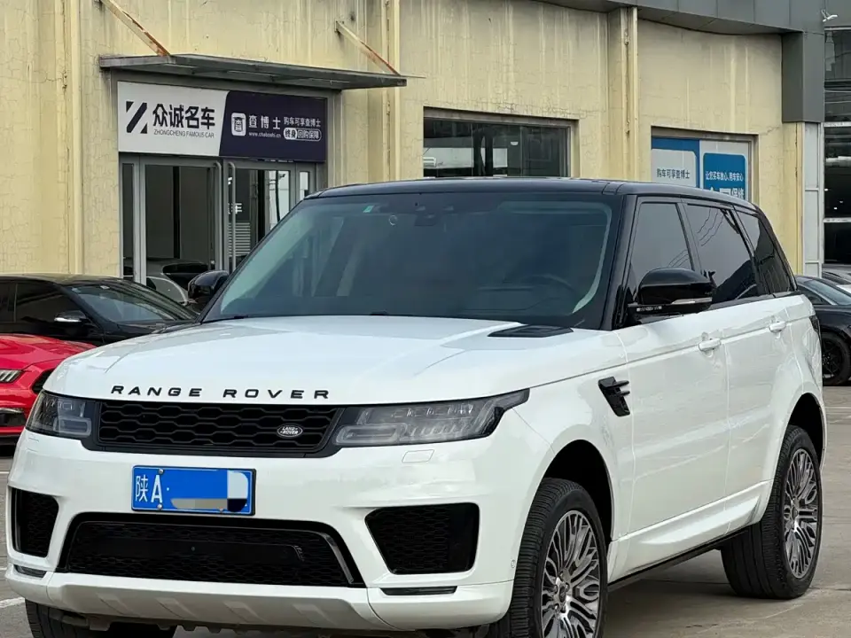 Land Rover Range Rover Sport 3.0 L6 Gloss Black Edition 2021