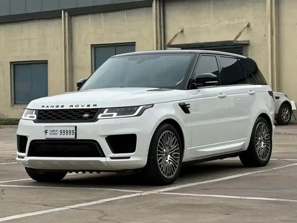 Land Rover Range Rover Sport 3.0 L6 Gloss Black Edition 2021