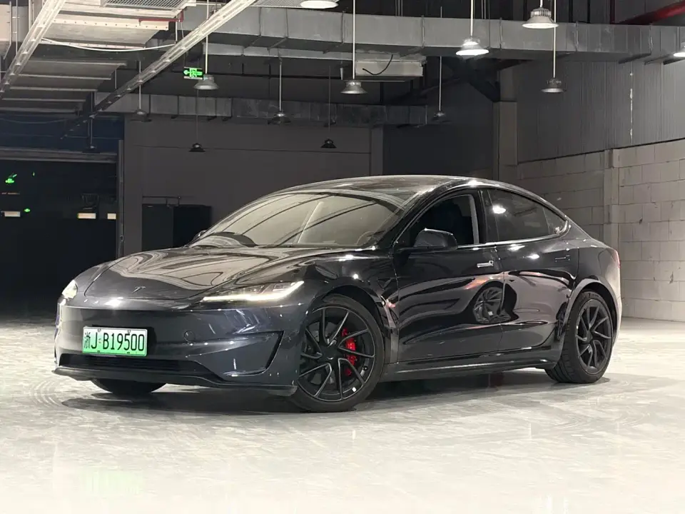 Tesla Model 3 High-Performance All-Wheel Drive Edition 2024