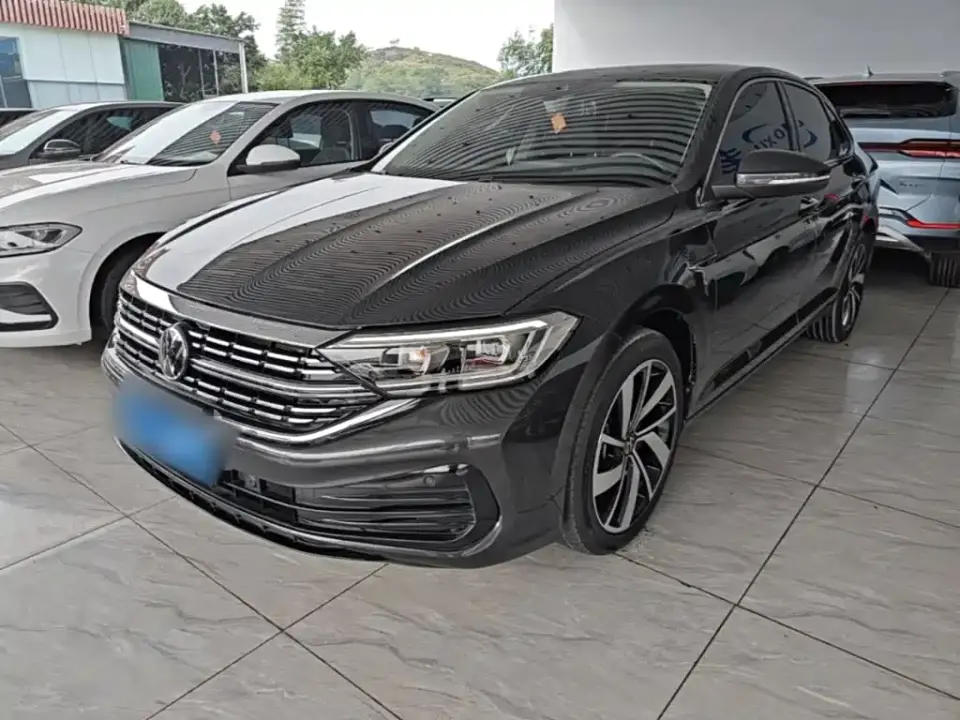 Volkswagen Sagitar 300TSI DSG Surpassing Edition 2024