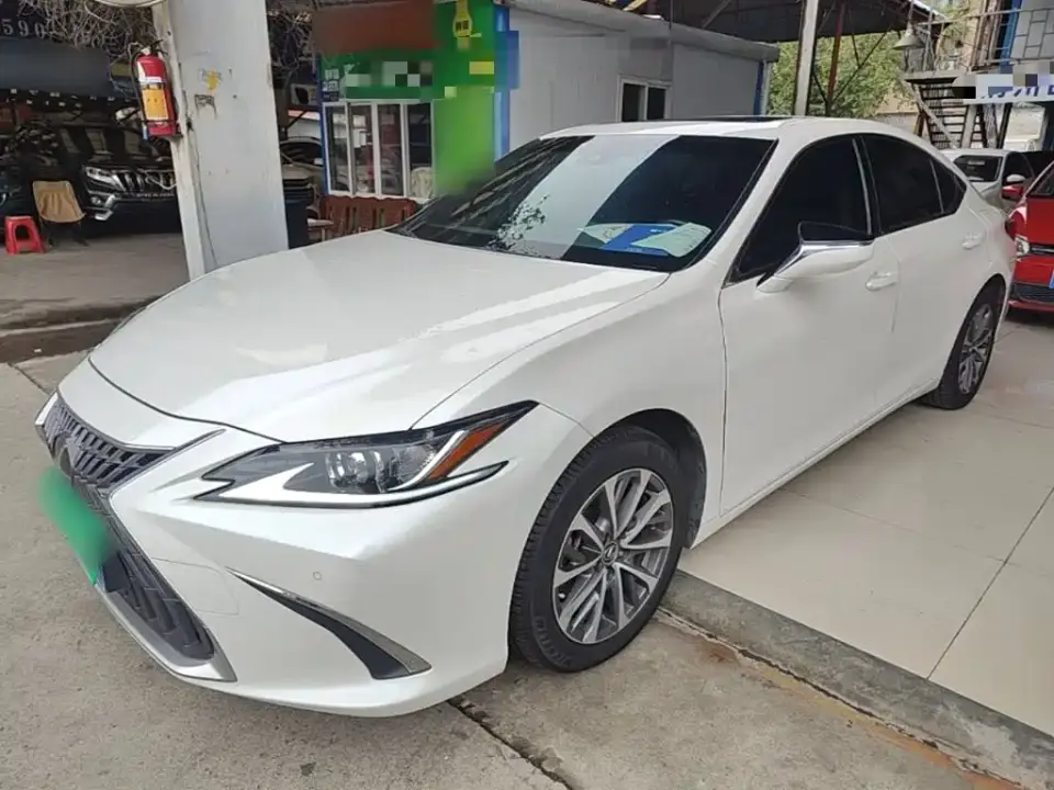 Lexus ES 260 Excellence Edition 2022