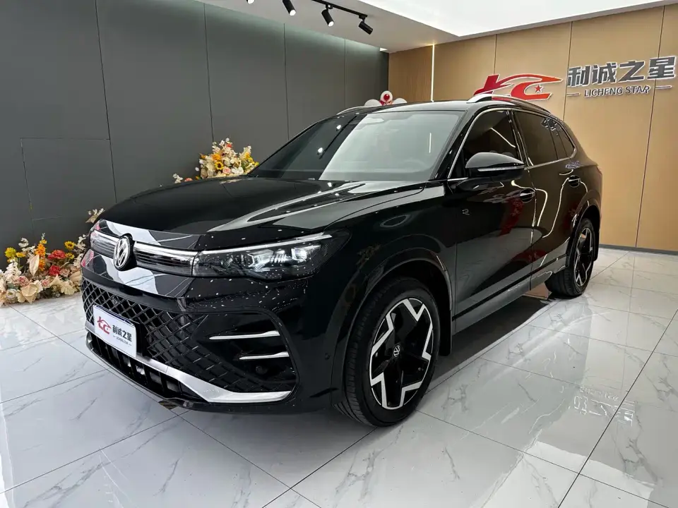 Volkswagen Tiguan L PRO 380TSI FWD R-Line Pilot Edition 2026
