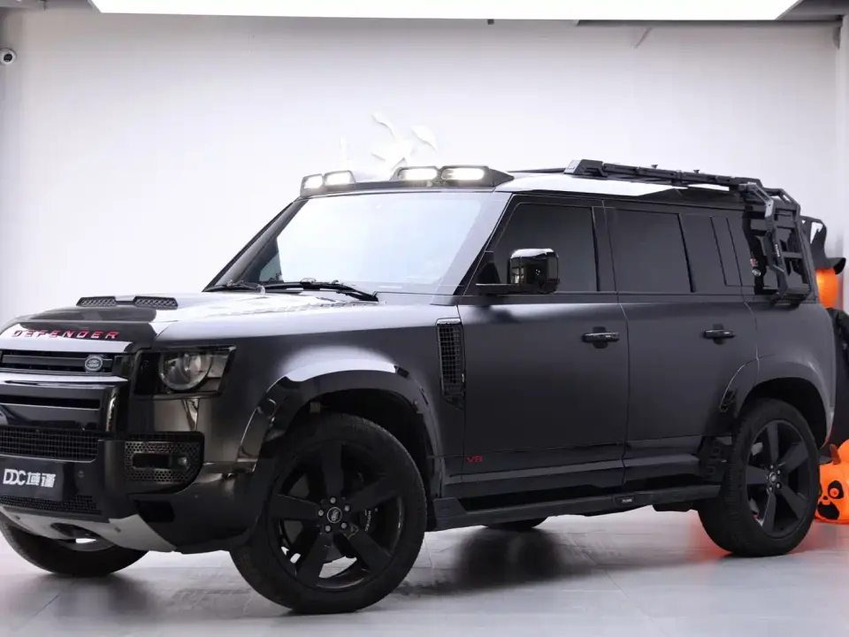 Land Rover Defender 110 5.0T V8 2024