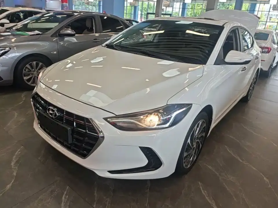 Hyundai Elantra 1.5L CVT Smart Style·Elite 2020