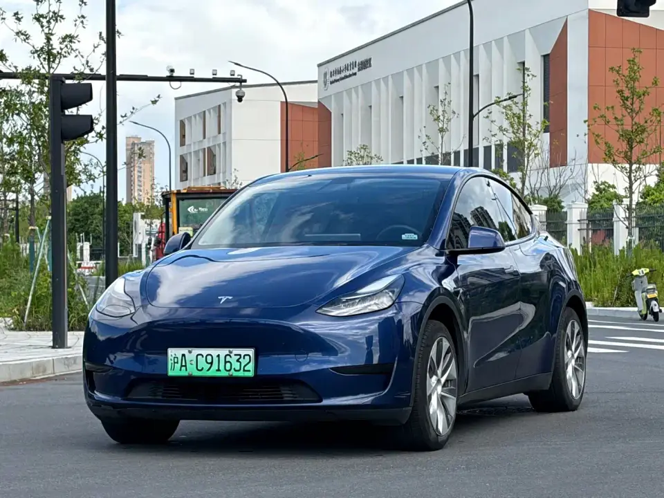 Tesla Model Y Facelift Rear-Wheel Drive Version 2023